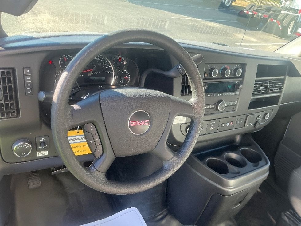 Light Duty Box Truck-Light and Medium Duty Trucks-GMC-2021-Savana G33503-Pensacola-FL-117,508\n\t\tmiles-$ 28,000 - Image 17