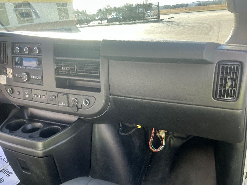 Light Duty Box Truck-Light and Medium Duty Trucks-GMC-2021-Savana G33503-Pensacola-FL-117,508\n\t\tmiles-$ 28,000 - Image 20