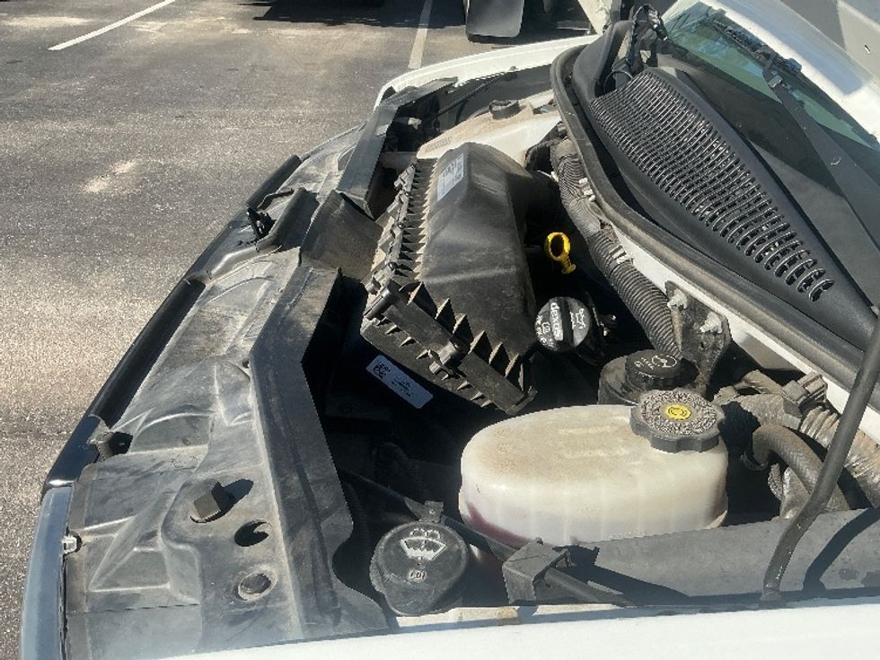 Light Duty Box Truck-Light and Medium Duty Trucks-GMC-2021-Savana G33503-Pensacola-FL-117,508\n\t\tmiles-$ 28,000 - Image 23