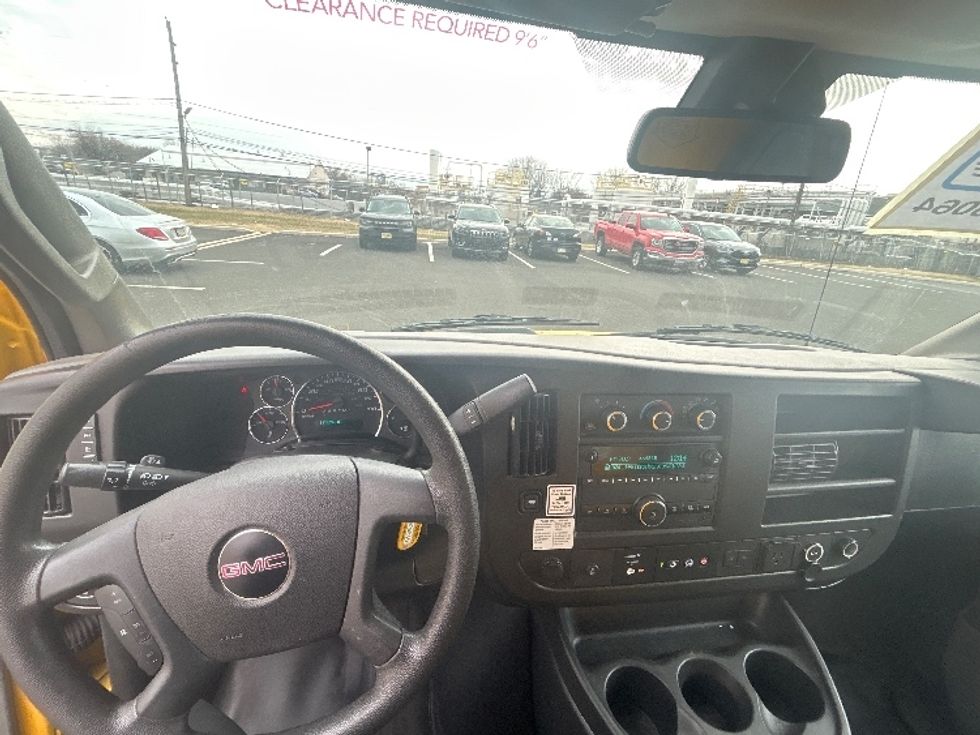 Light Duty Box Truck-Light and Medium Duty Trucks-GMC-2021-Savana G33503-Philadelphia-PA-119,257\n\t\tmiles-$ 23,500 - Image 18