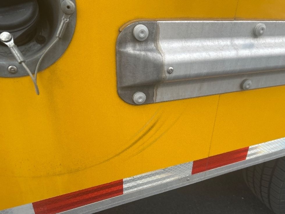 Light Duty Box Truck-Light and Medium Duty Trucks-GMC-2021-Savana G33503-Philadelphia-PA-119,257\n\t\tmiles-$ 23,500 - Image 28