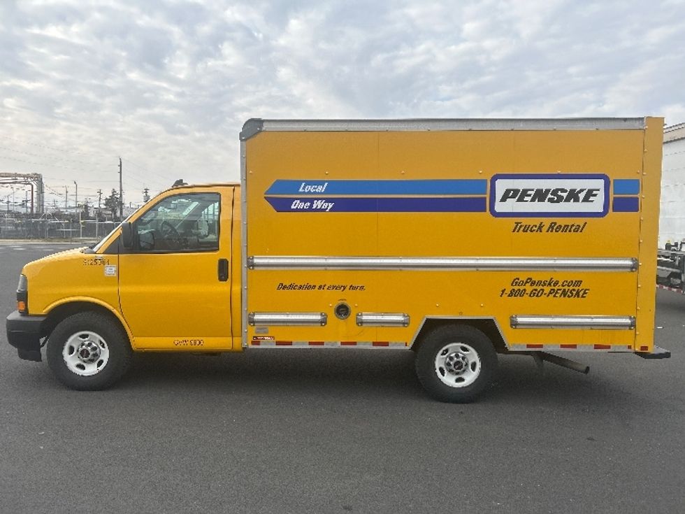 Light Duty Box Truck-Light and Medium Duty Trucks-GMC-2021-Savana G33503-Philadelphia-PA-119,257\n\t\tmiles-$ 23,500 - Image 4