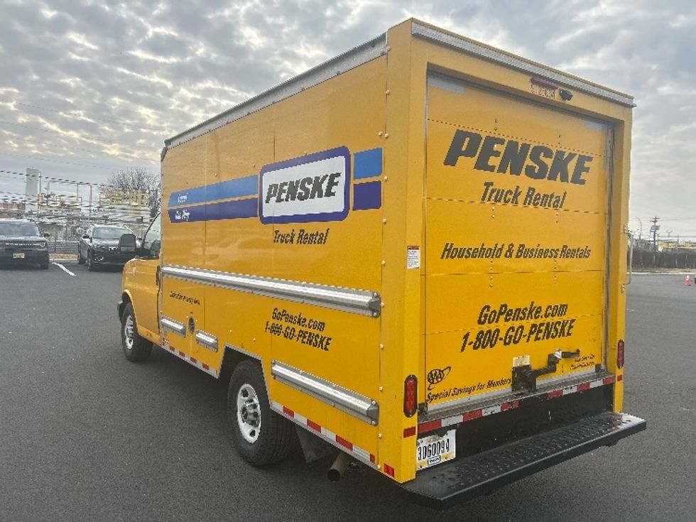 Light Duty Box Truck-Light and Medium Duty Trucks-GMC-2021-Savana G33503-Philadelphia-PA-119,257\n\t\tmiles-$ 23,500 - Image 6