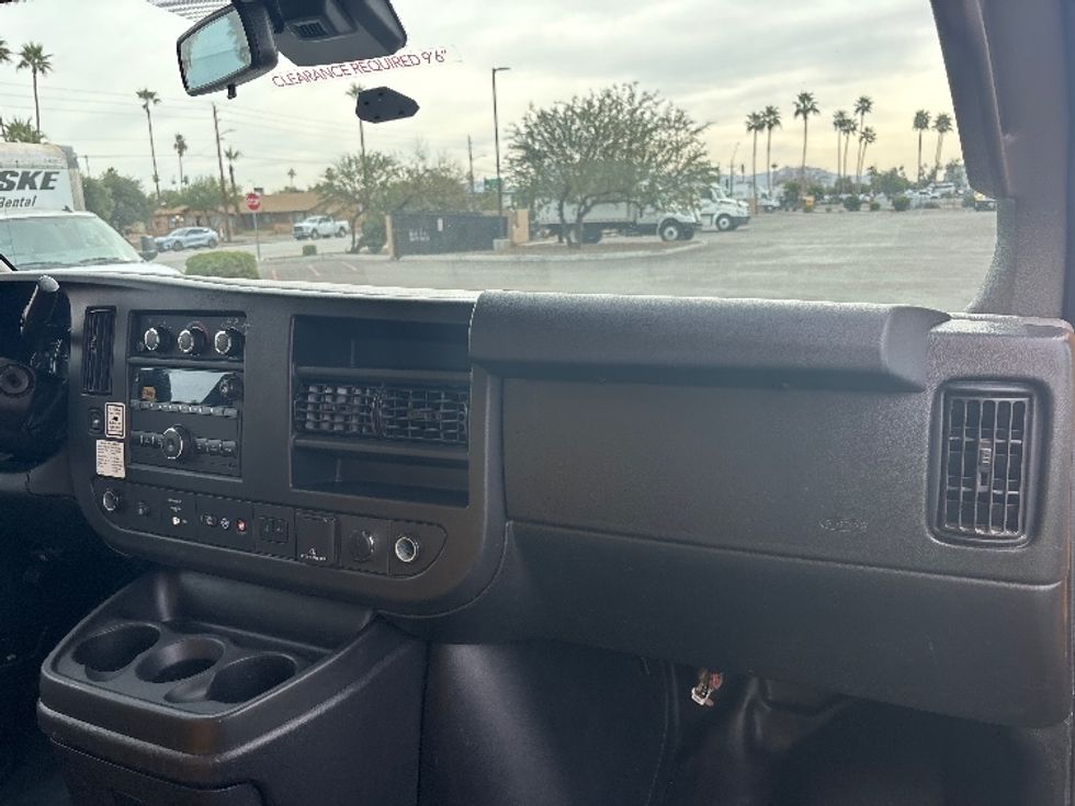 Light Duty Box Truck-Light and Medium Duty Trucks-GMC-2021-Savana G33503-Phoenix-AZ-100,283\n\t\tmiles-$ 24,500 - Image 19