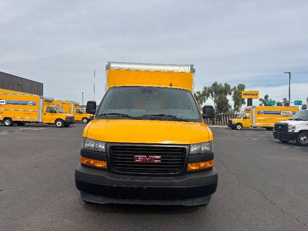 Light Duty Box Truck-Light and Medium Duty Trucks-GMC-2021-Savana G33503-Phoenix-AZ-100,283\n\t\tmiles-$ 24,500 - Image 2