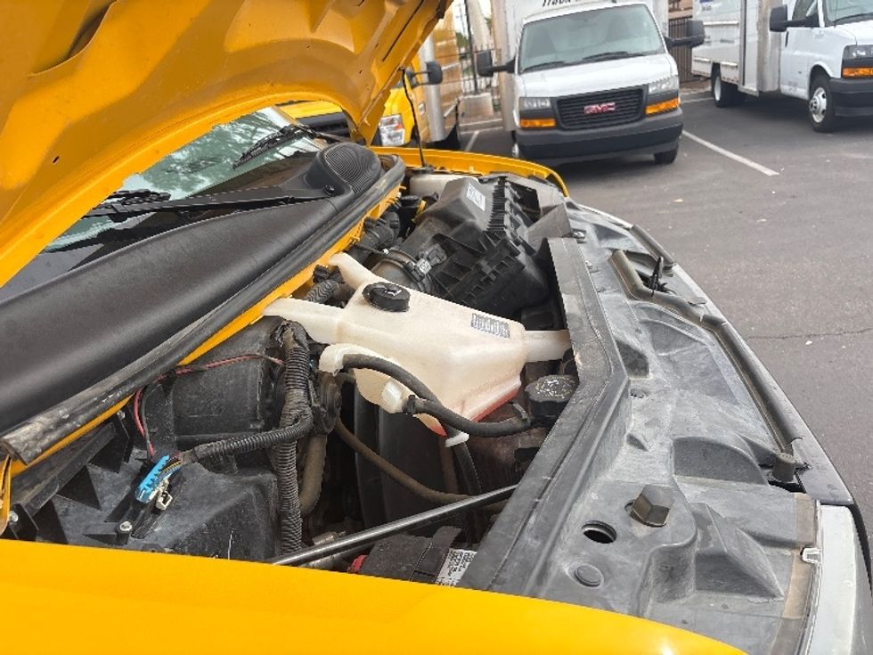 Light Duty Box Truck-Light and Medium Duty Trucks-GMC-2021-Savana G33503-Phoenix-AZ-100,283\n\t\tmiles-$ 24,500 - Image 21