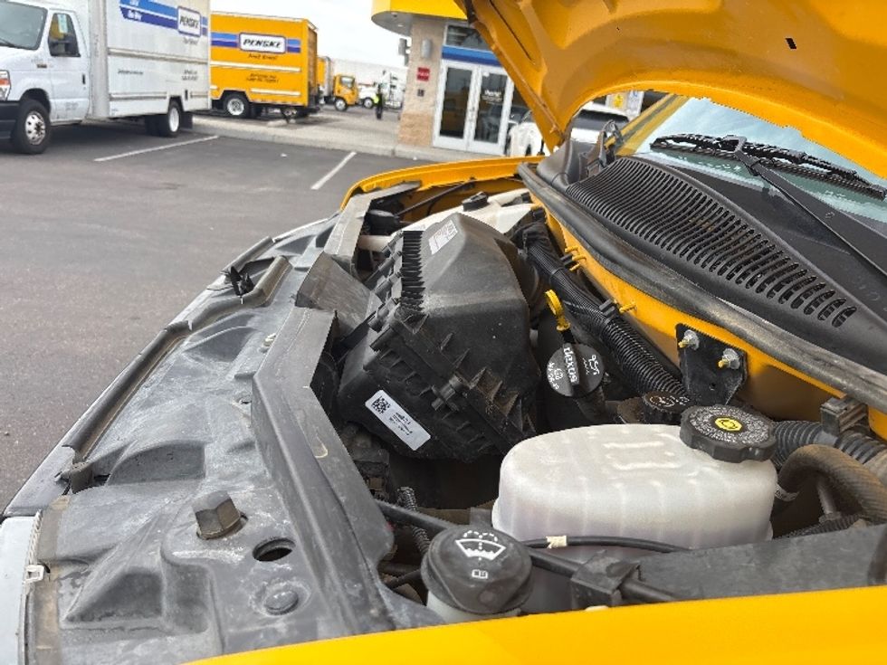 Light Duty Box Truck-Light and Medium Duty Trucks-GMC-2021-Savana G33503-Phoenix-AZ-100,283\n\t\tmiles-$ 24,500 - Image 22