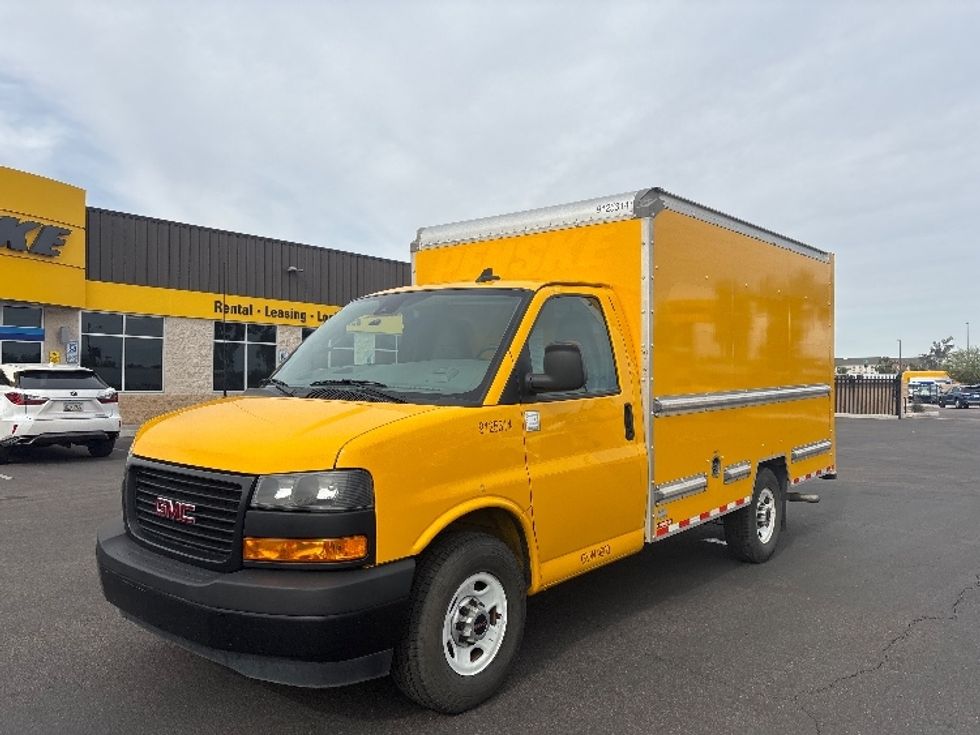 Light Duty Box Truck-Light and Medium Duty Trucks-GMC-2021-Savana G33503-Phoenix-AZ-100,283\n\t\tmiles-$ 24,500 - Image 3