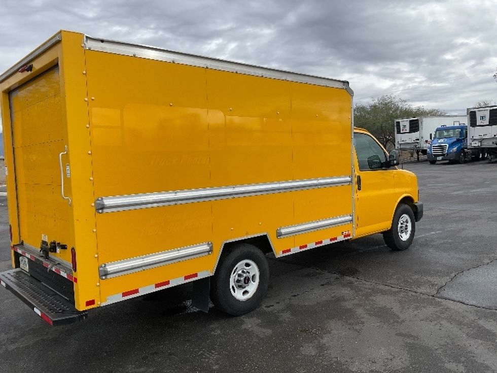 Light Duty Box Truck-Light and Medium Duty Trucks-GMC-2021-Savana G33503-Phoenix-AZ-103,737\n\t\tmiles-$ 24,000 - Image 12