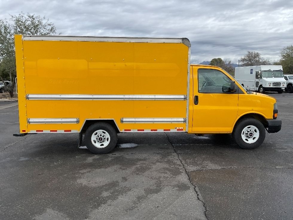 Light Duty Box Truck-Light and Medium Duty Trucks-GMC-2021-Savana G33503-Phoenix-AZ-103,737\n\t\tmiles-$ 24,000 - Image 14