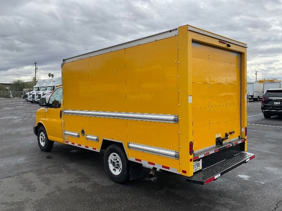 Light Duty Box Truck-Light and Medium Duty Trucks-GMC-2021-Savana G33503-Phoenix-AZ-103,737\n\t\tmiles-$ 24,000 - Image 6