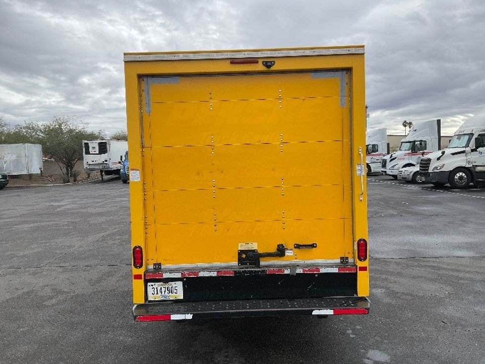 Light Duty Box Truck-Light and Medium Duty Trucks-GMC-2021-Savana G33503-Phoenix-AZ-103,737\n\t\tmiles-$ 24,000 - Image 7