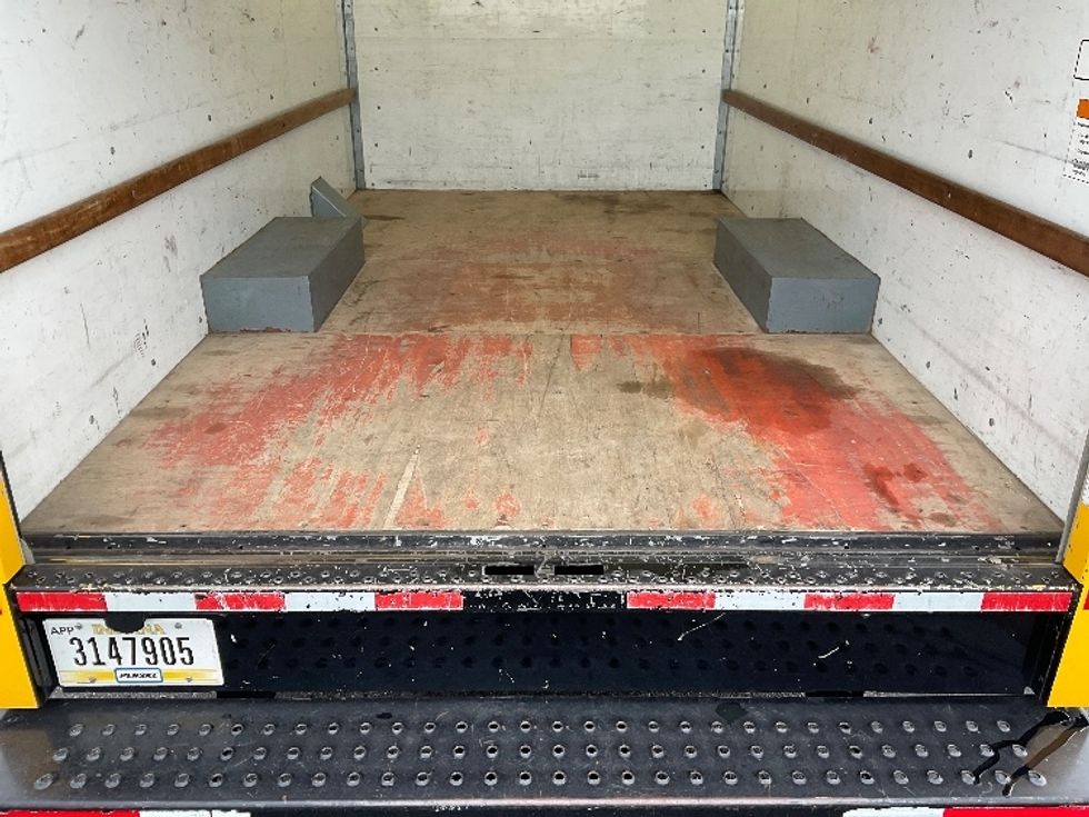 Light Duty Box Truck-Light and Medium Duty Trucks-GMC-2021-Savana G33503-Phoenix-AZ-103,737\n\t\tmiles-$ 24,000 - Image 9