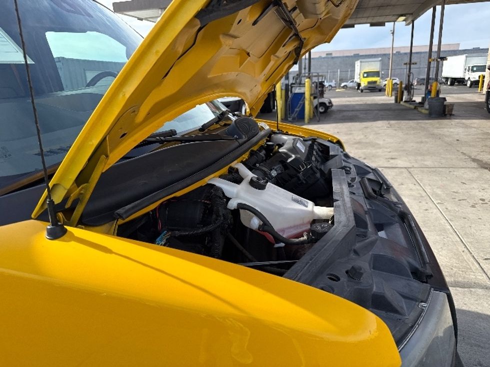 Light Duty Box Truck-Light and Medium Duty Trucks-GMC-2021-Savana G33503-Phoenix-AZ-106,851\n\t\tmiles-$ 23,750 - Image 23