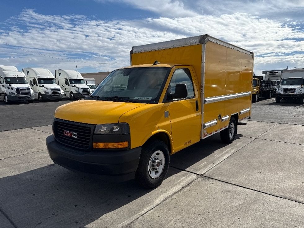 Light Duty Box Truck-Light and Medium Duty Trucks-GMC-2021-Savana G33503-Phoenix-AZ-106,851\n\t\tmiles-$ 23,750 - Image 3