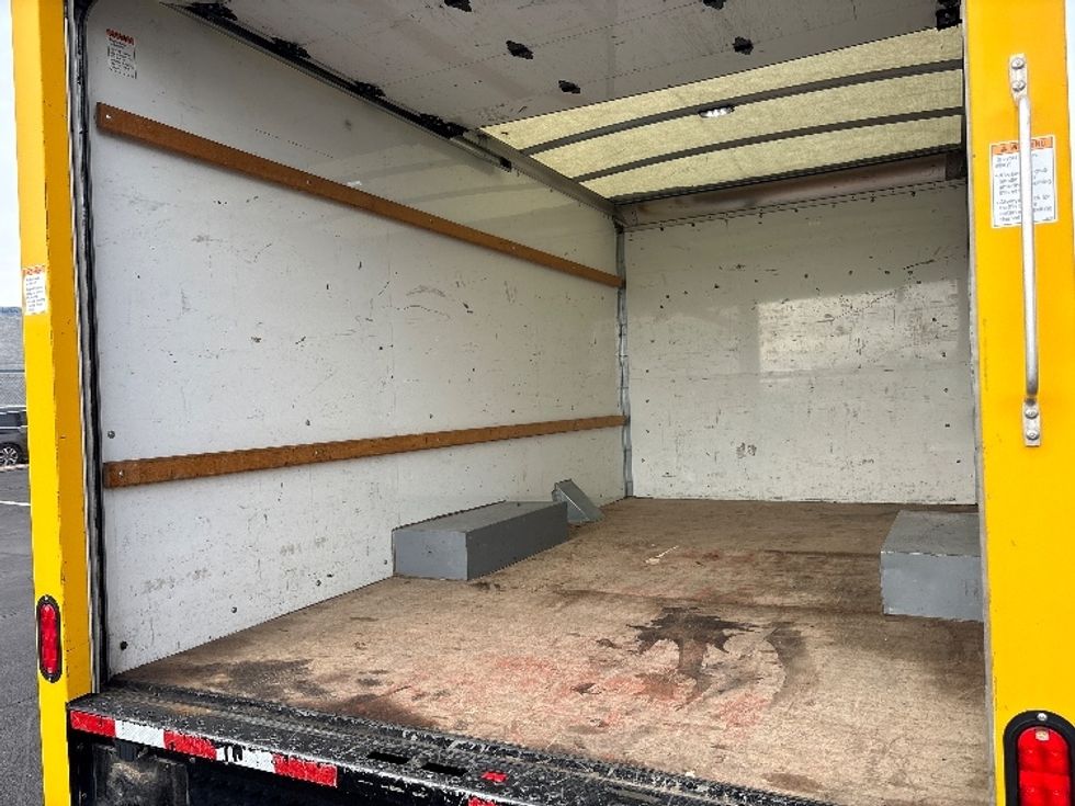 Light Duty Box Truck-Light and Medium Duty Trucks-GMC-2021-Savana G33503-Phoenix-AZ-107,849\n\t\tmiles-$ 23,750 - Image 10