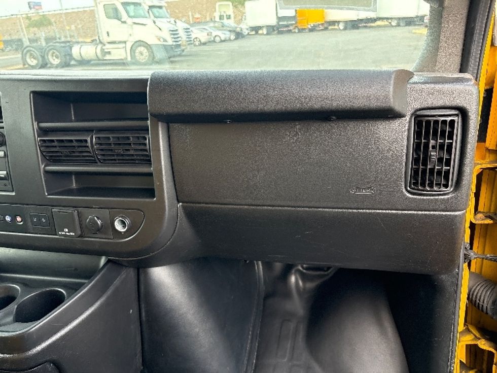 Light Duty Box Truck-Light and Medium Duty Trucks-GMC-2021-Savana G33503-Phoenix-AZ-107,849\n\t\tmiles-$ 23,750 - Image 20