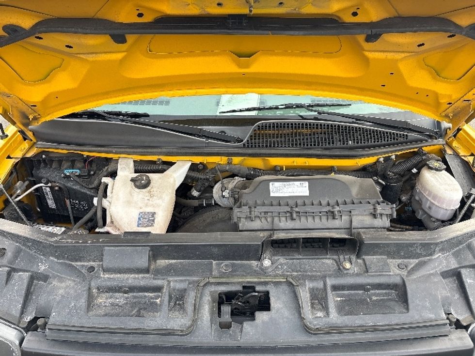 Light Duty Box Truck-Light and Medium Duty Trucks-GMC-2021-Savana G33503-Phoenix-AZ-107,849\n\t\tmiles-$ 23,750 - Image 24