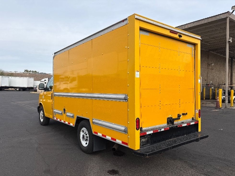 Light Duty Box Truck-Light and Medium Duty Trucks-GMC-2021-Savana G33503-Phoenix-AZ-107,849\n\t\tmiles-$ 23,750 - Image 6