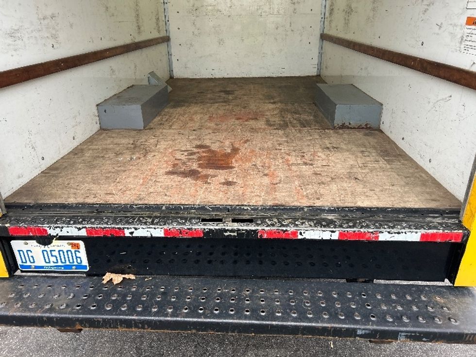 Light Duty Box Truck-Light and Medium Duty Trucks-GMC-2021-Savana G33503-Plymouth-MI-99,625\n\t\tmiles-$ 26,250 - Image 10