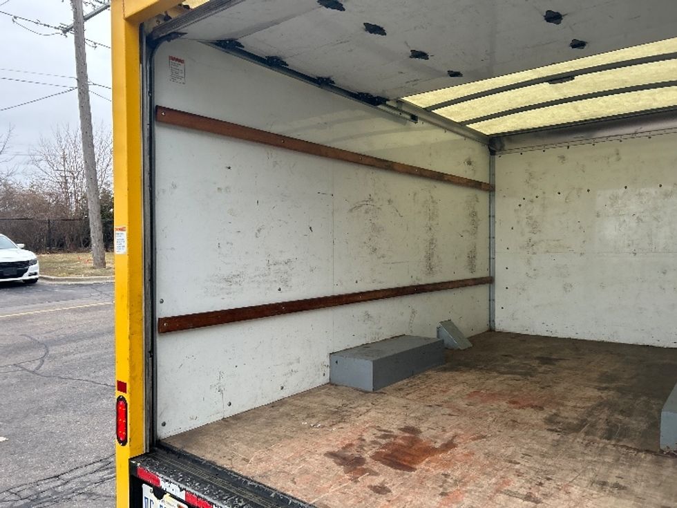 Light Duty Box Truck-Light and Medium Duty Trucks-GMC-2021-Savana G33503-Plymouth-MI-99,625\n\t\tmiles-$ 26,250 - Image 11