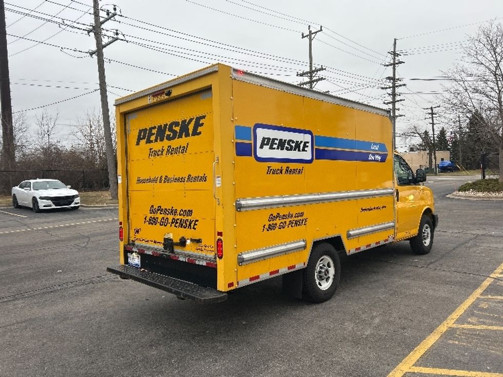 Light Duty Box Truck-Light and Medium Duty Trucks-GMC-2021-Savana G33503-Plymouth-MI-99,625\n\t\tmiles-$ 26,250 - Image 13