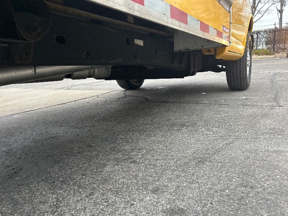 Light Duty Box Truck-Light and Medium Duty Trucks-GMC-2021-Savana G33503-Plymouth-MI-99,625\n\t\tmiles-$ 26,250 - Image 14