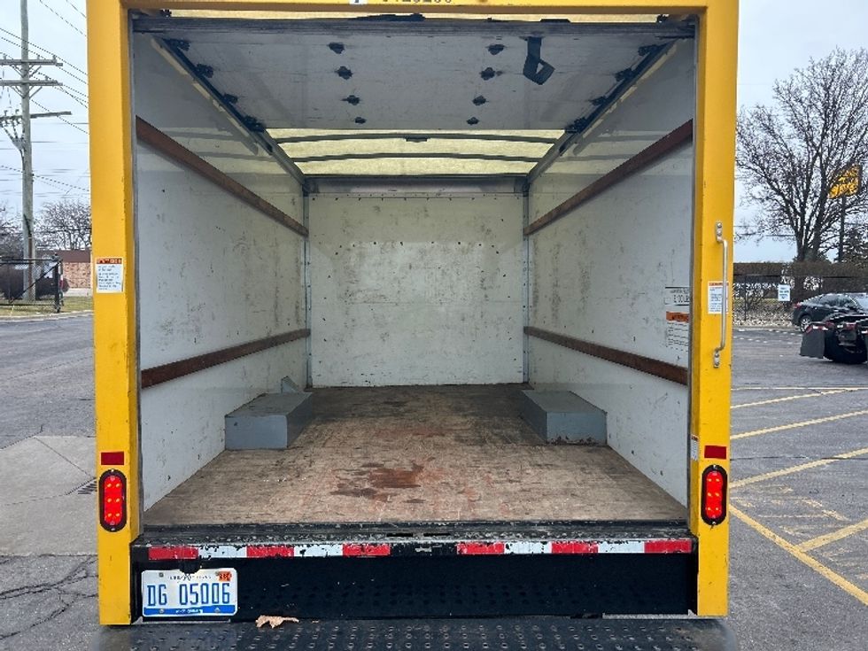 Light Duty Box Truck-Light and Medium Duty Trucks-GMC-2021-Savana G33503-Plymouth-MI-99,625\n\t\tmiles-$ 26,250 - Image 8