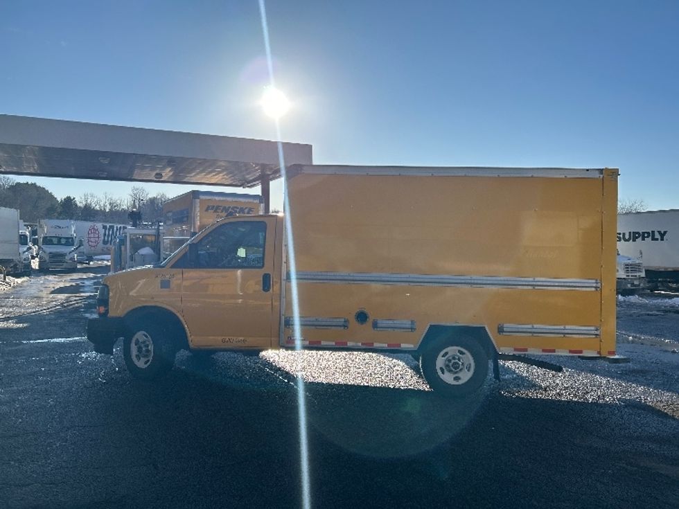 Light Duty Box Truck-Light and Medium Duty Trucks-GMC-2021-Savana G33503-Pompano Beach-FL-112,108\n\t\tmiles-$ 26,250 - Image 15