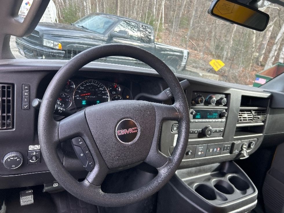 Light Duty Box Truck-Light and Medium Duty Trucks-GMC-2021-Savana G33503-Pompano Beach-FL-112,108\n\t\tmiles-$ 26,250 - Image 18