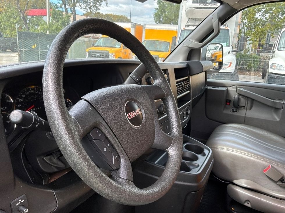 Light Duty Box Truck-Light and Medium Duty Trucks-GMC-2021-Savana G33503-Pompano Beach-FL-112,276\n\t\tmiles-$ 26,250 - Image 16