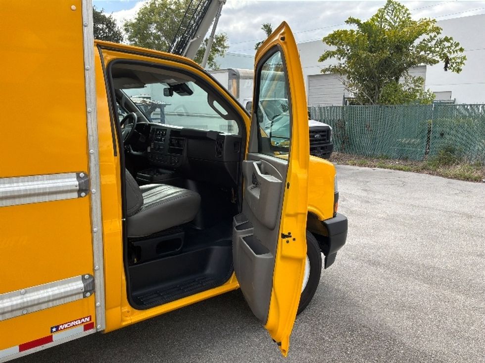 Light Duty Box Truck-Light and Medium Duty Trucks-GMC-2021-Savana G33503-Pompano Beach-FL-112,276\n\t\tmiles-$ 26,250 - Image 19