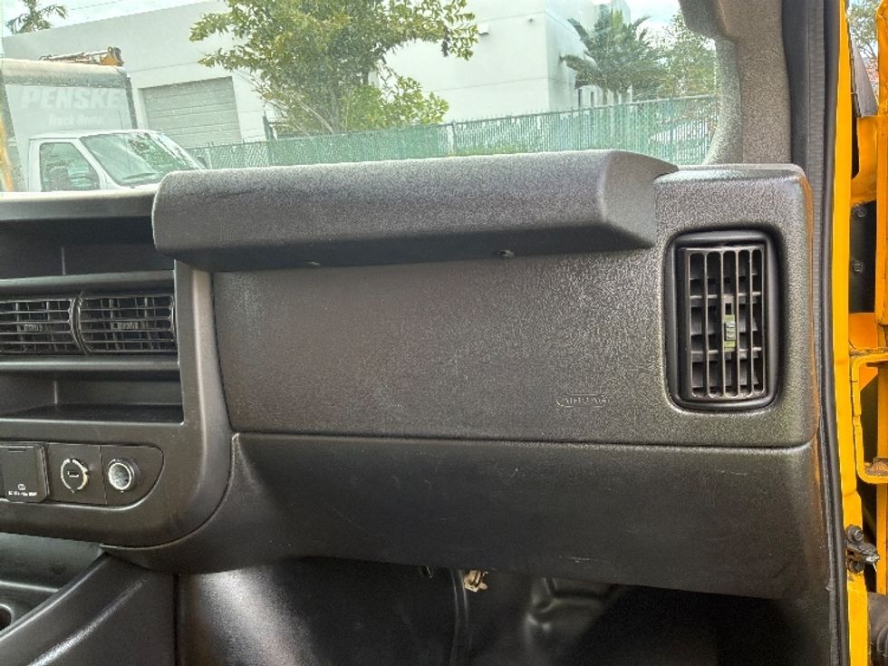 Light Duty Box Truck-Light and Medium Duty Trucks-GMC-2021-Savana G33503-Pompano Beach-FL-112,276\n\t\tmiles-$ 26,250 - Image 20