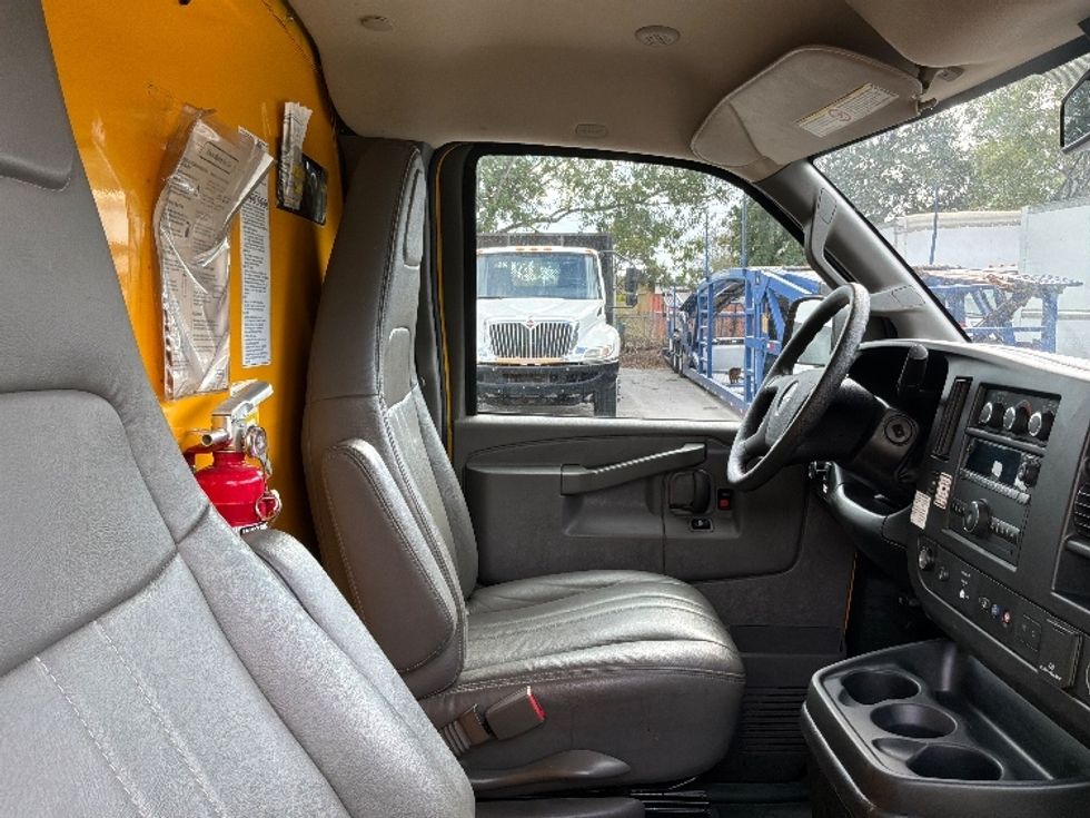 Light Duty Box Truck-Light and Medium Duty Trucks-GMC-2021-Savana G33503-Pompano Beach-FL-112,276\n\t\tmiles-$ 26,250 - Image 21