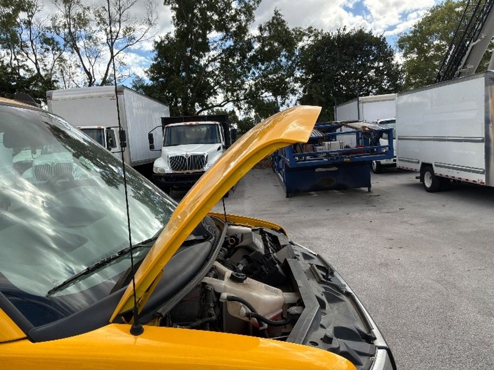 Light Duty Box Truck-Light and Medium Duty Trucks-GMC-2021-Savana G33503-Pompano Beach-FL-112,276\n\t\tmiles-$ 26,250 - Image 22