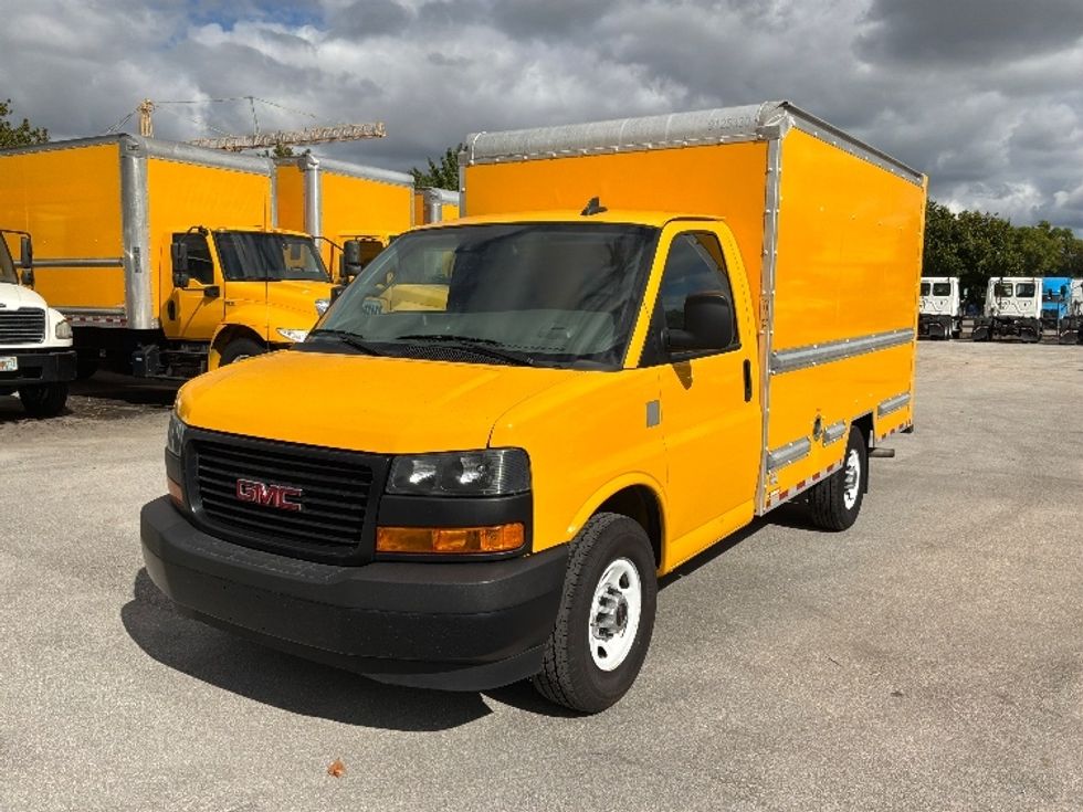 Light Duty Box Truck-Light and Medium Duty Trucks-GMC-2021-Savana G33503-Pompano Beach-FL-112,276\n\t\tmiles-$ 26,250 - Image 3