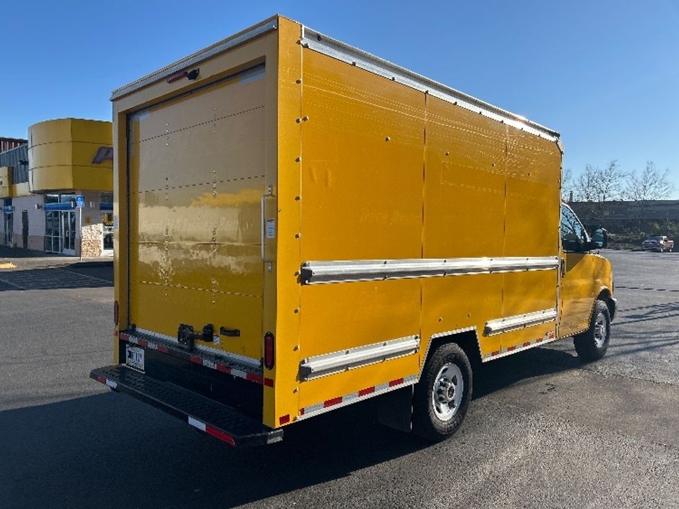 Light Duty Box Truck-Light and Medium Duty Trucks-GMC-2021-Savana G33503-Portland-OR-103,728\n\t\tmiles-$ 27,250 - Image 12