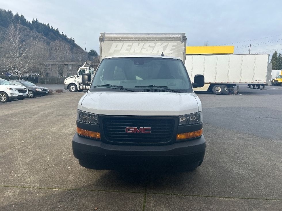 Light Duty Box Truck-Light and Medium Duty Trucks-GMC-2021-Savana G33503-Portland-OR-115,066\n\t\tmiles-$ 28,500 - Image 2