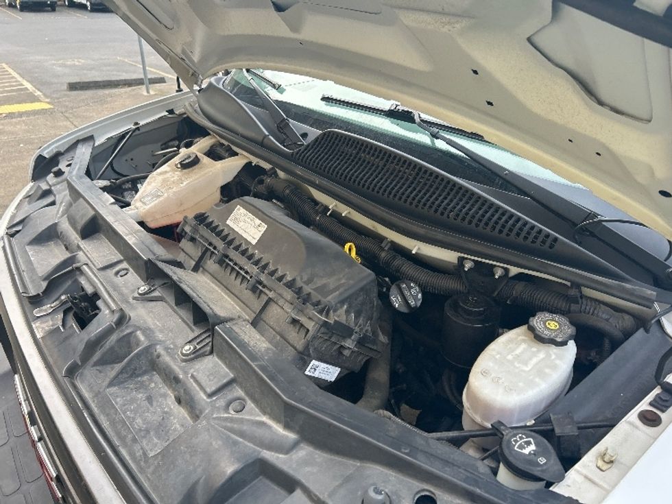 Light Duty Box Truck-Light and Medium Duty Trucks-GMC-2021-Savana G33503-Portland-OR-115,066\n\t\tmiles-$ 28,500 - Image 23