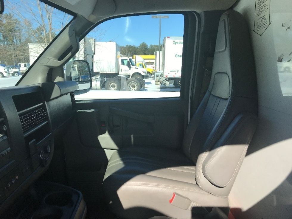 Light Duty Box Truck-Light and Medium Duty Trucks-GMC-2021-Savana G33503-Prince George-VA-102,800\n\t\tmiles-$ 30,250 - Image 15