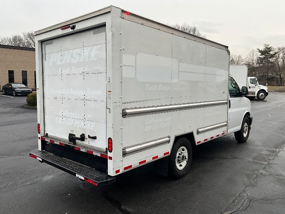 Light Duty Box Truck-Light and Medium Duty Trucks-GMC-2021-Savana G33503-Reading-PA-90,953\n\t\tmiles-$ 29,000 - Image 12