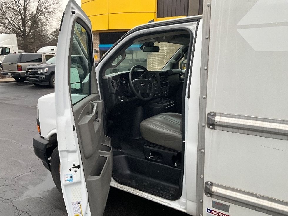 Light Duty Box Truck-Light and Medium Duty Trucks-GMC-2021-Savana G33503-Reading-PA-90,953\n\t\tmiles-$ 29,000 - Image 15