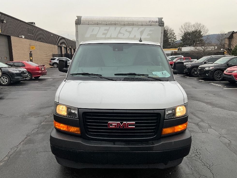 Light Duty Box Truck-Light and Medium Duty Trucks-GMC-2021-Savana G33503-Reading-PA-90,953\n\t\tmiles-$ 29,000 - Image 2