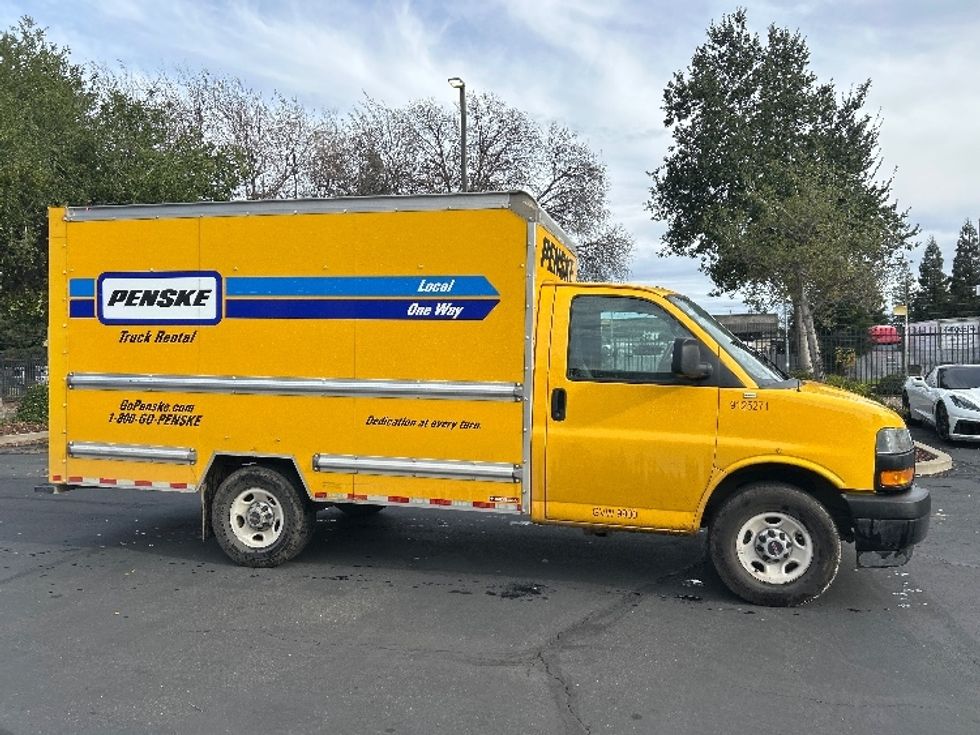 Light Duty Box Truck-Light and Medium Duty Trucks-GMC-2021-Savana G33503-Sacramento-CA-123,593\n\t\tmiles-$ 24,750 - Image 15