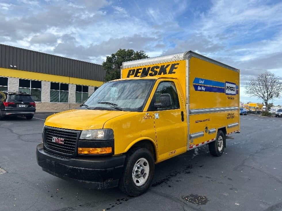 Light Duty Box Truck-Light and Medium Duty Trucks-GMC-2021-Savana G33503-Sacramento-CA-123,593\n\t\tmiles-$ 24,750 - Image 3