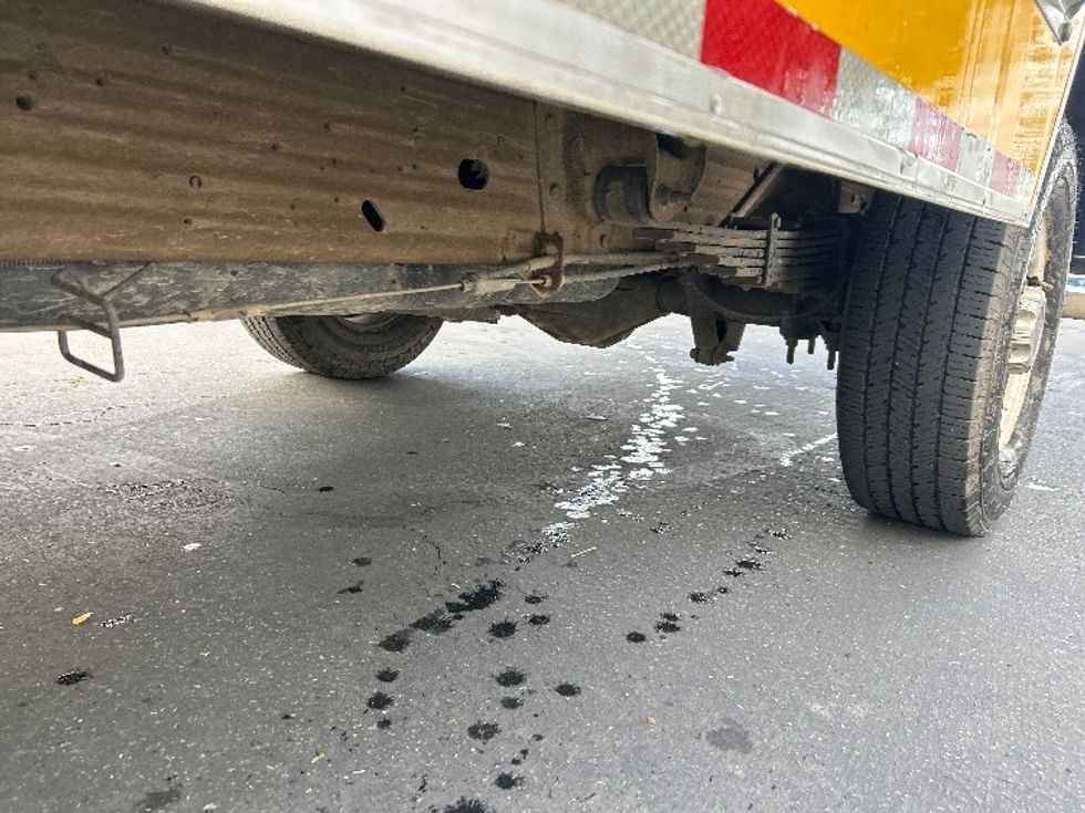 Light Duty Box Truck-Light and Medium Duty Trucks-GMC-2021-Savana G33503-Sacramento-CA-123,593\n\t\tmiles-$ 24,750 - Image 5