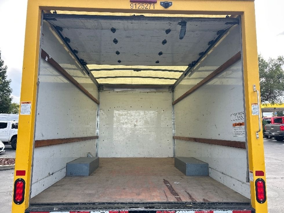 Light Duty Box Truck-Light and Medium Duty Trucks-GMC-2021-Savana G33503-Sacramento-CA-123,593\n\t\tmiles-$ 24,750 - Image 8