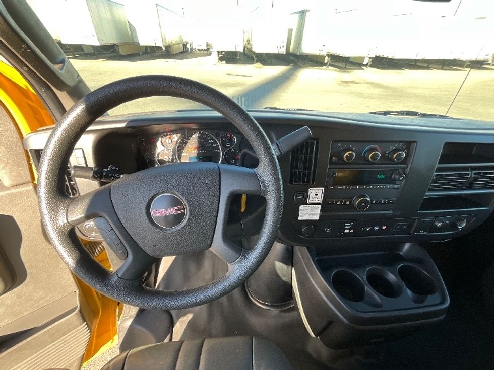 Light Duty Box Truck-Light and Medium Duty Trucks-GMC-2021-Savana G33503-Salt Lake City-UT-114,511\n\t\tmiles-$ 25,250 - Image 18