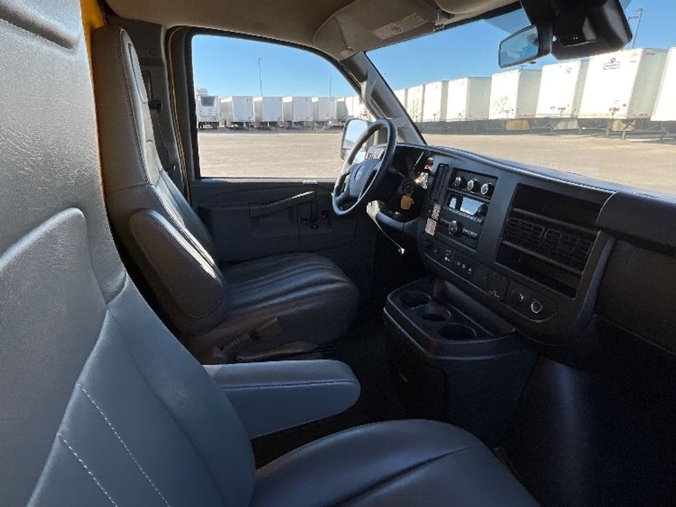Light Duty Box Truck-Light and Medium Duty Trucks-GMC-2021-Savana G33503-Salt Lake City-UT-114,511\n\t\tmiles-$ 25,250 - Image 22