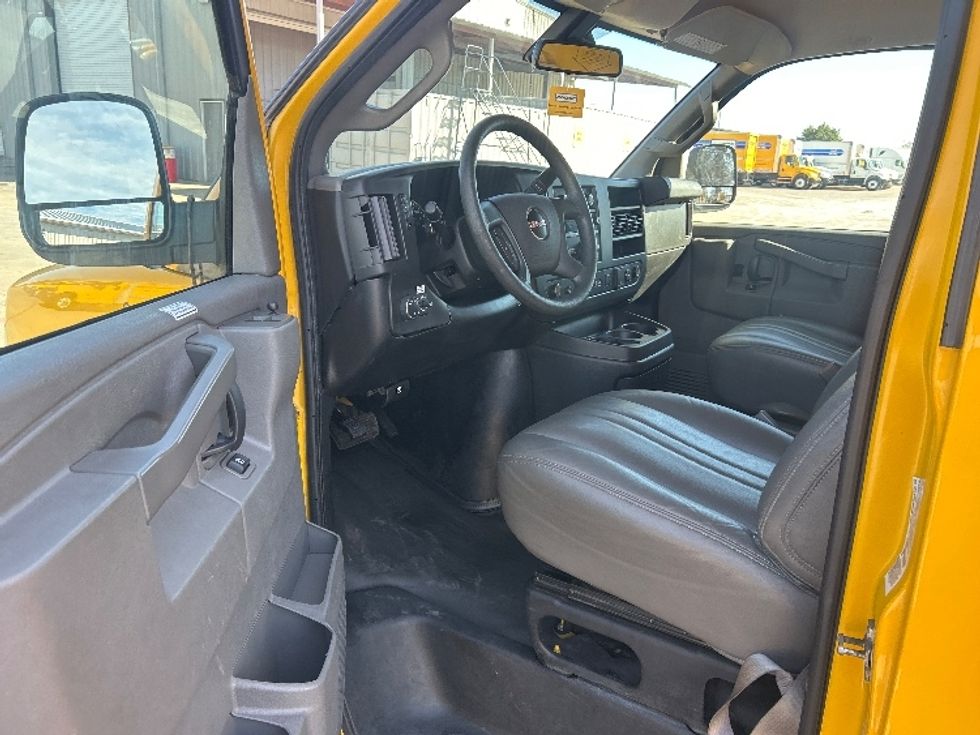 Light Duty Box Truck-Light and Medium Duty Trucks-GMC-2021-Savana G33503-San Antonio-TX-110,003\n\t\tmiles-$ 25,250 - Image 15